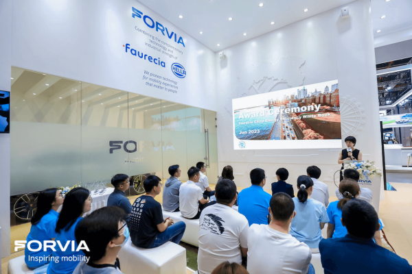 碳寻未来，同愿共行 FORVIA佛瑞亚集团亮相首届上海国际低碳智慧出行展览会